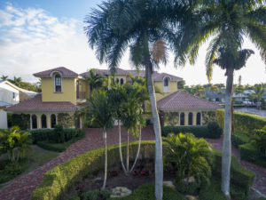 Waterfront Mansion in Aqualane Shores Naples